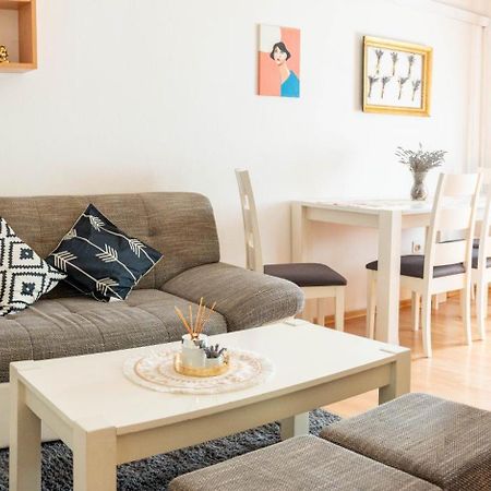 Apartman Lili Knin Exterior photo